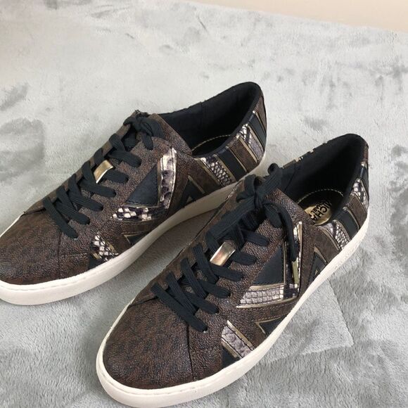 MICHAEL MICHAEL KORS LACE UP Sneakers